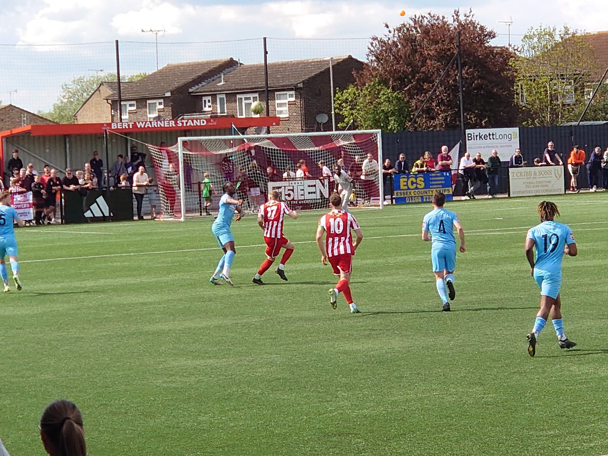 Half time - @Bowerspitseafc 1-1 @BrentwoodTownFC - All level in this play off final at the break, Millar free kick gave hosts lead, Cripps levelled for visitors, good half of football that @IsthmianLeague #nonleague #nonleaguefootball