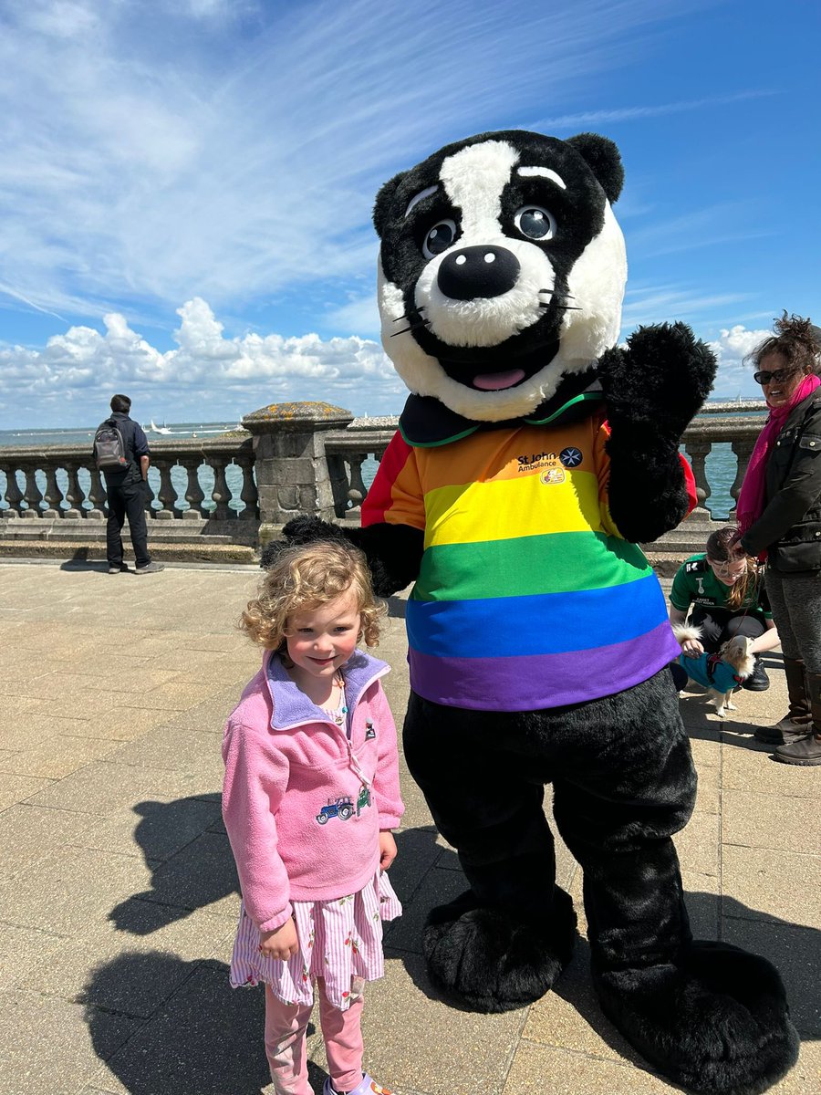 Not sure what you call a group of lifeboats, maybe <a href="/RNLI/">RNLI</a> know?? 

A fantastic day <a href="/CowesRNLI/">Cowes RNLI Lifeboat Station</a> today, great to see all the emergency services out showing us what they do! 

<a href="/BembridgeRNLI/">Bembridge RNLI</a> <a href="/MCA_media/">Maritime and Coastguard Agency</a> <a href="/HantsIOW_fire/">Hampshire & Isle of Wight Fire & Rescue Service</a> <a href="/SJAHampshireIOW/">St John Ambulance ¦ Hampshire & Isle of Wight</a> 

<a href="/SJAEastClinical/">SJA East Region Clinical Team</a> seems I can’t get away!