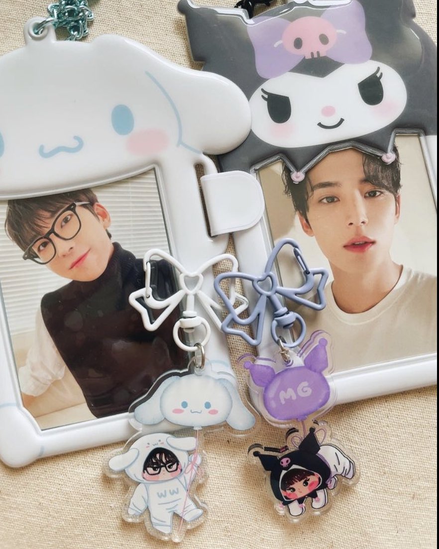 ✨MinWon’s Live Giveaway✨ 5 winners can pick any keychains from my collection, personal and discontinued one included! Just name any of it i’ll print it for you💕 Reply with : MINWON JAYA JAYA JAYA For minwonist only!! Closed tomorrow🥰 Photo for illustration purpose only!