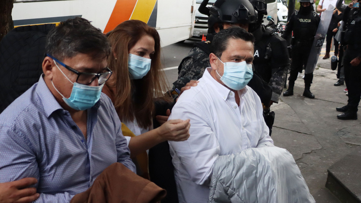 Fue llevado de Emergencia el ex asambleísta del Partido Social Cristiano (PSC), Pablo Muentes,  a una casa de salud para una valoración médica.#NoticiasCaval