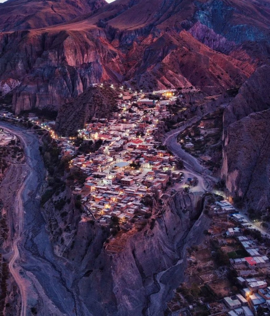 Iruya, Salta. El pueblo colgado de la montaña. Belleza del NOA 📷 santiagogomez.fotos