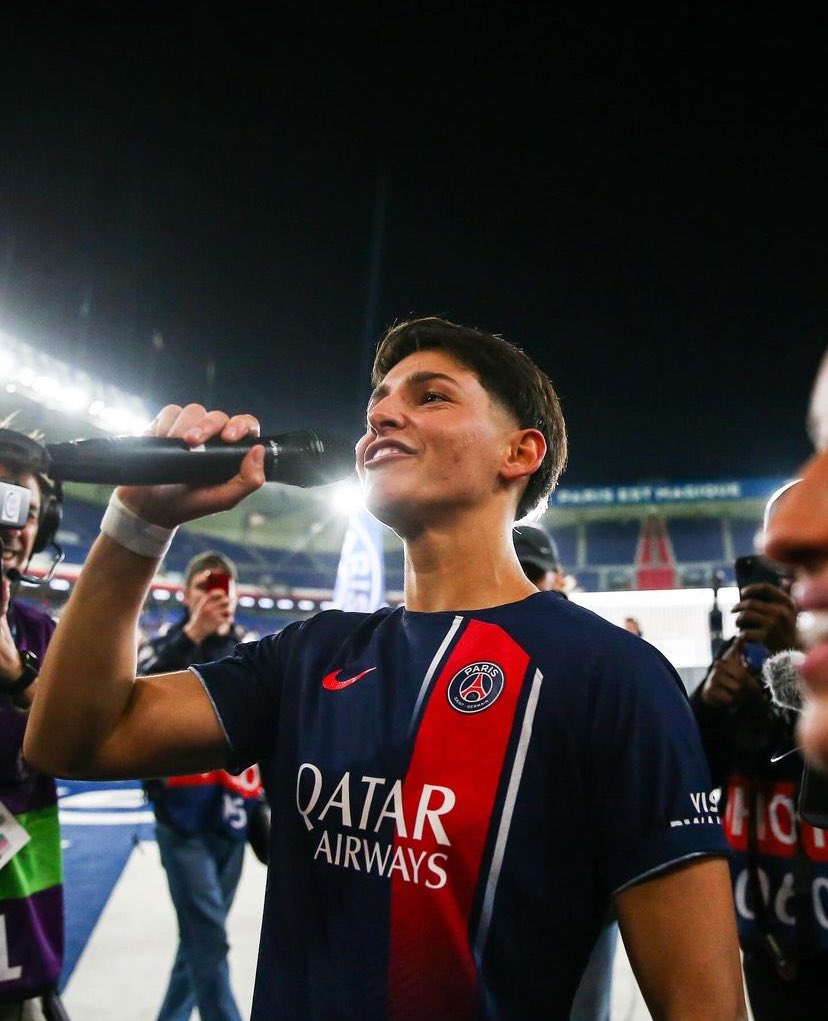 🚨 LE PARIS SAINT-GERMAIN REMPORTE LA COUPE DE FRANCE 🏆

Elisa remporte son deuxième trophée sous les couleurs parisiennes ! ❤️💙