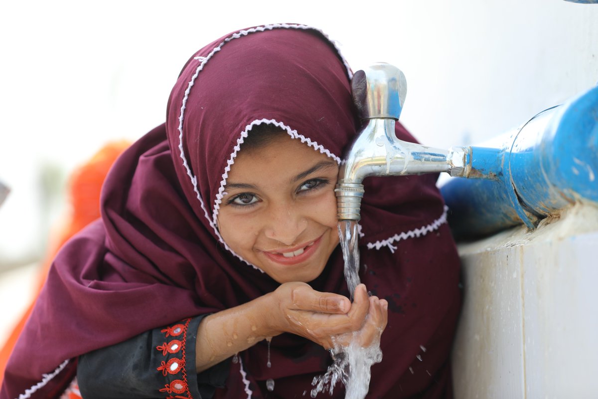 ‘The Messenger of Allah (saw) was asked, “Which charity is best?” 
He replied, “[Providing] water”’. [Abu Dawud]

#MuslimHandsUSA  #CleanWaterForAll #WaterIsLife #SadaqahJariyah #IslamicCharity #HadithOfTheDay #GiveBack