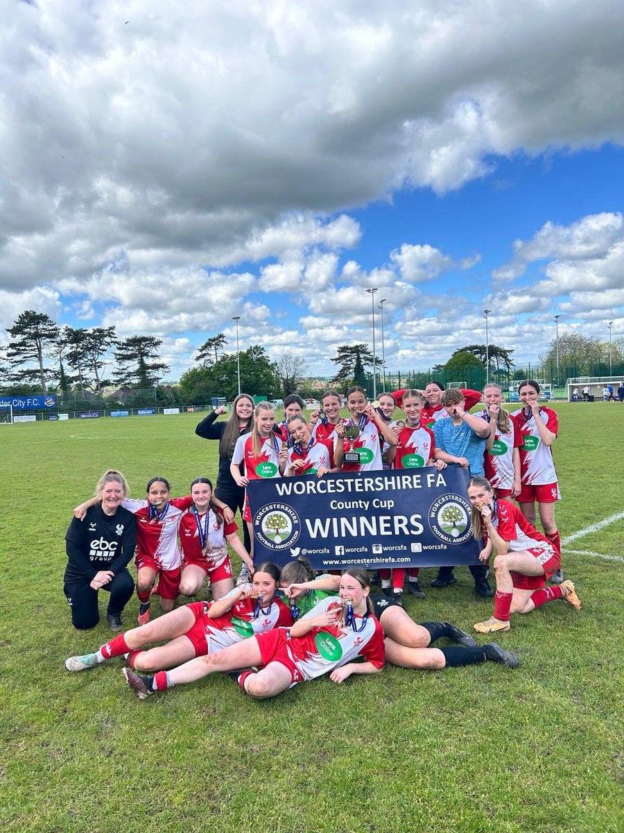 Bringing home the @WorcsFA County Cup! A fantastic performance from the girls today! #teamworkmakesthedreamwork @harriersacademy @harrierswomen @khfcofficial @Martinh1472 @KerysHarrop @Shevs_20 @StaceyMiless @WFAWAG