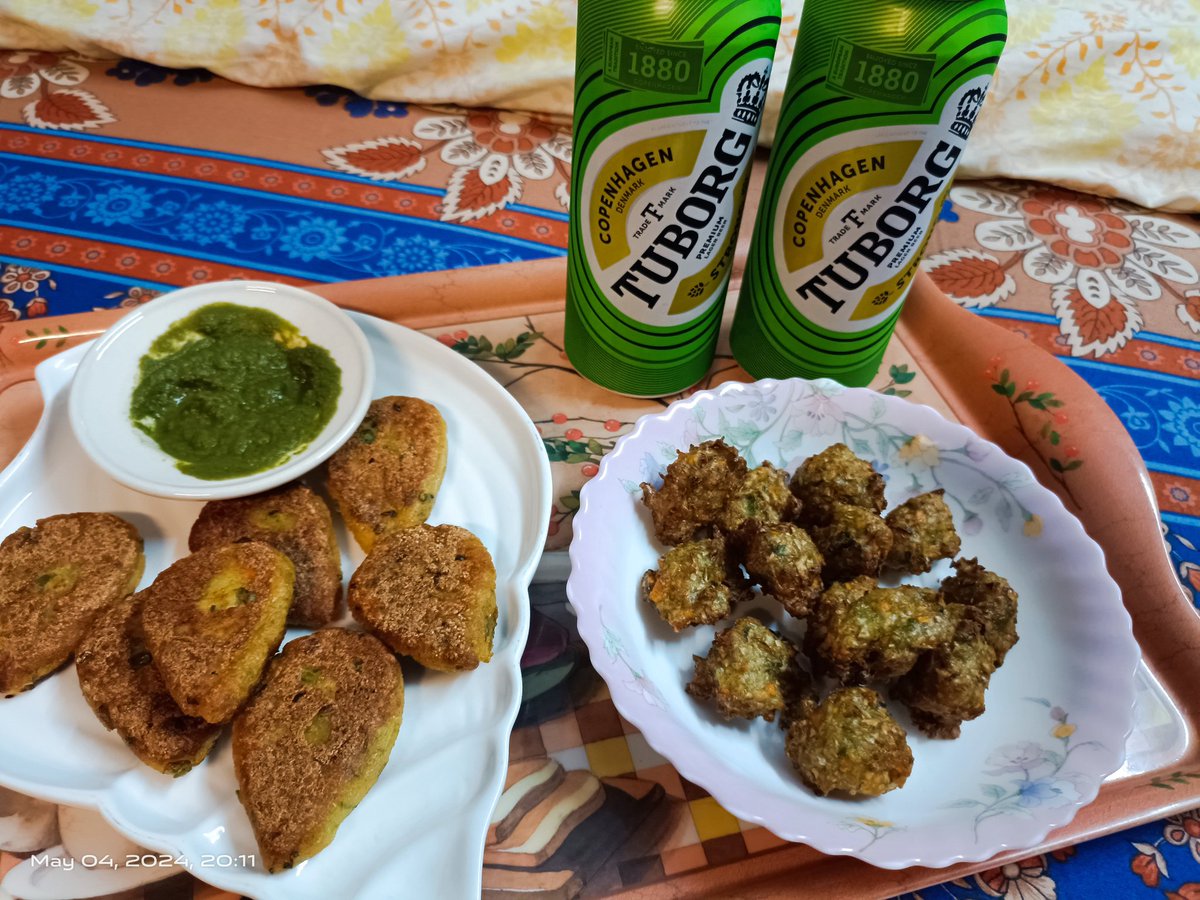 My Saturday done right 👍 
Home made vegetarian snacks and my favourite 🍻
How's your Saturday going...?
#Cheers 💝