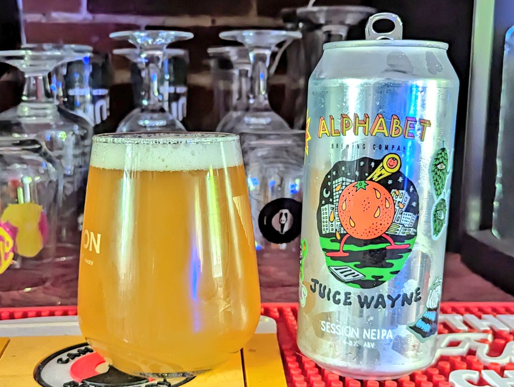 Juice Wayne by @alphabetbrewing
A light bodied juicy NEIPA with flavours of Pineapple & Vanilla.