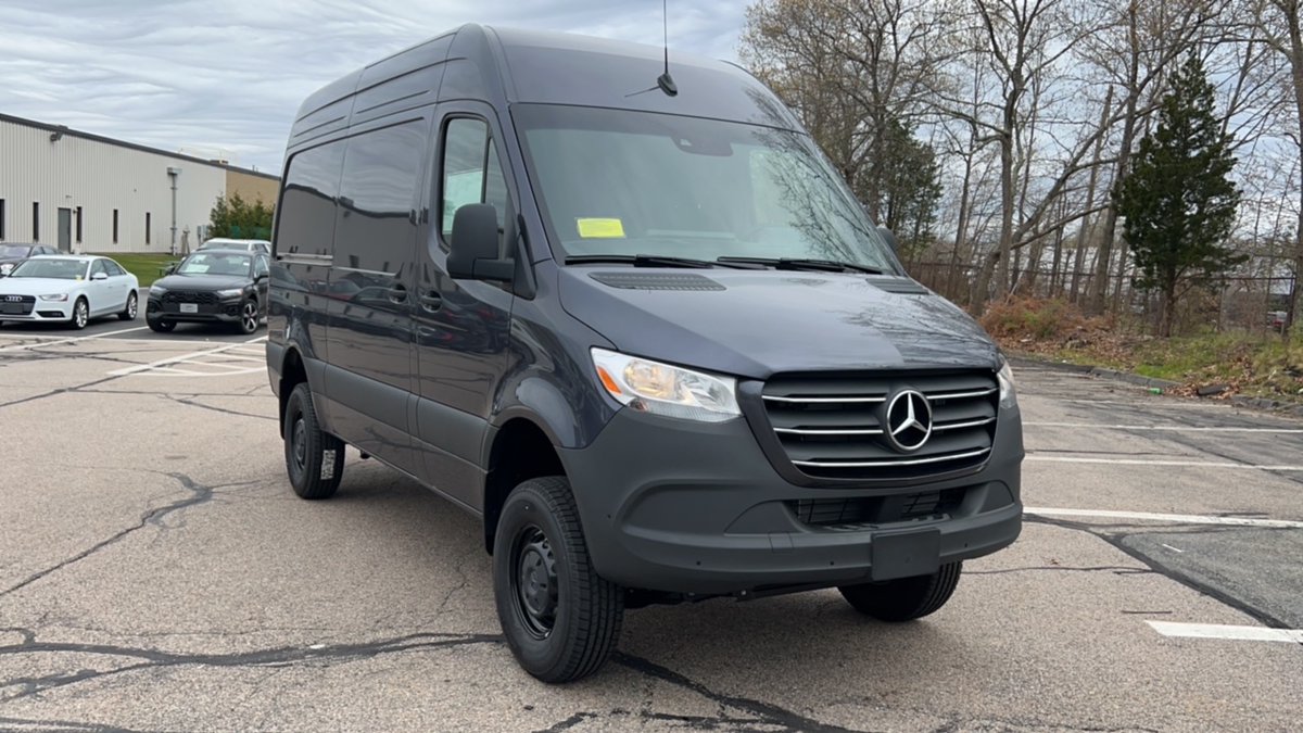 ↗️ Need a van that's as cool as your cargo? Look no further! Our Sprinter Cargo Van models are the ultimate road warriors, ready to take your business to new heights.

#LevelUp #CargoVan #Sprinter