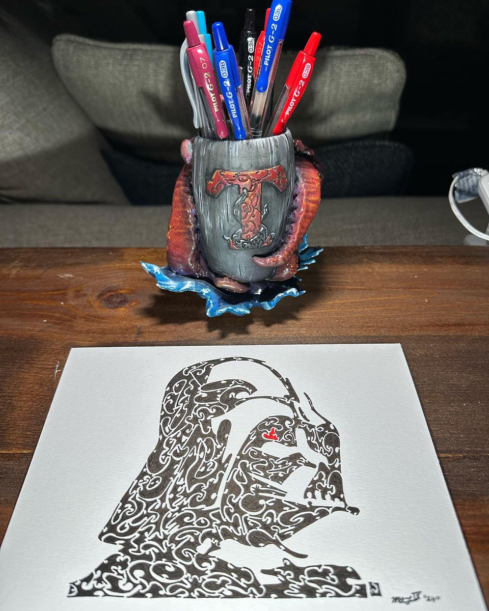 The pen is mightier than the lightsaber! Happy May the Fourth 🌌

✍️: Amazing G2 art by tendrill_inks

#I❤️G2 #doyouG2 #maythefourth #powertothepen #pilotpen #pilotpenusa #maythefourthbewithyou #iheartG2