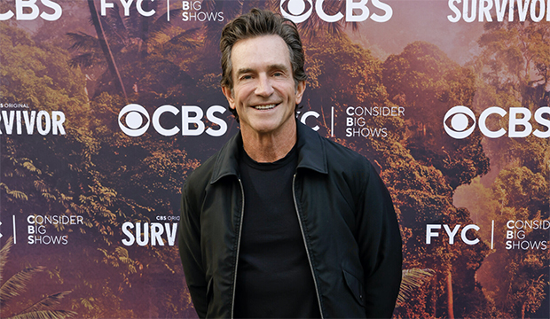 Jeff Probst on whether 'Survivor' seasons 47, 48 and 49 will feature returning players [Red Carpet Interview] goldderby.com/article/2024/j…