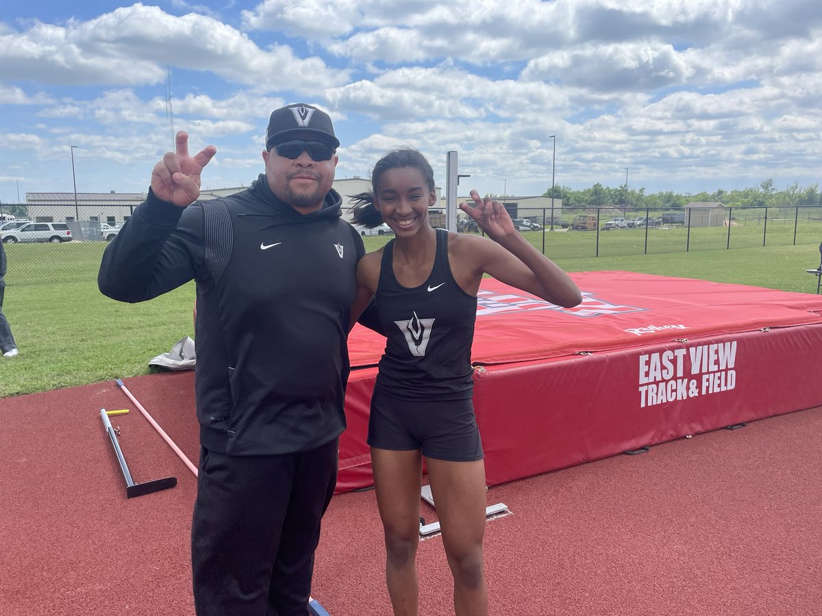 Freshman Keona Benford  finishes 6th in the 6A State High Jump!