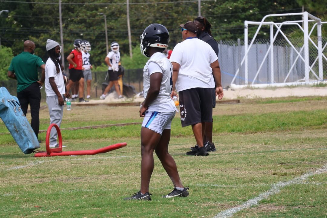 hudl.com/v/2MdUDD Juniors Szn Film <a href="/CoachWellsDP/">Rodney Wells</a> <a href="/SpeedPlusincBo/">Boris Jackson</a> <a href="/AdamMoratelli55/">Coach Moratelli</a>