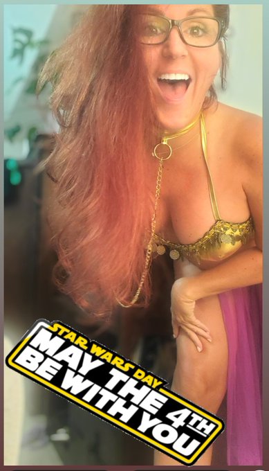 Show me your LIGHTSABER💜 #StarWars #Maythe4thBeWithYou #ElonMusk #StarWarsDay https://t.co/LJIEzaawK<a href="/tag/starwars"class="tags">#StarWars</a><a href="/tag/maythe4thbewithyou"class="tags">#Maythe4thBeWithYou</a><a href="/tag/starwarsday"class="tags"><span>#starwarsday</span></a><a href="/tag/elonmusk"class="tags"><span>#elonmusk</span></a>