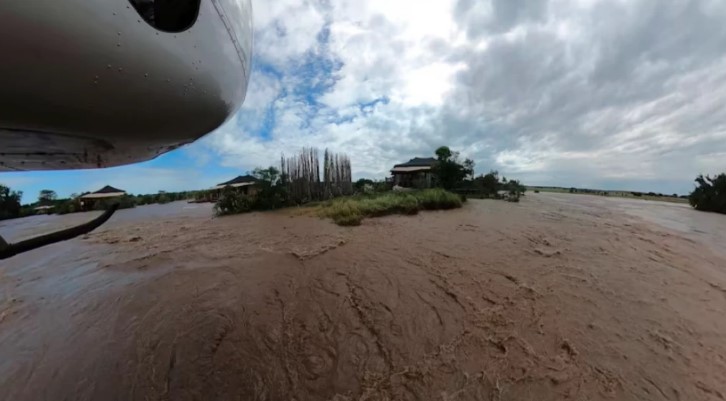 Maasai Mara Association Dismisses Tourist Fatalities in Floods, Confirms No Human Casualties
#FloodsAdvisoryKE #FloodsMitigationMeasures #CycloneHidaya #MasculinitySaturday 

kenyanwhispers.blogspot.com/2024/05/maasai…