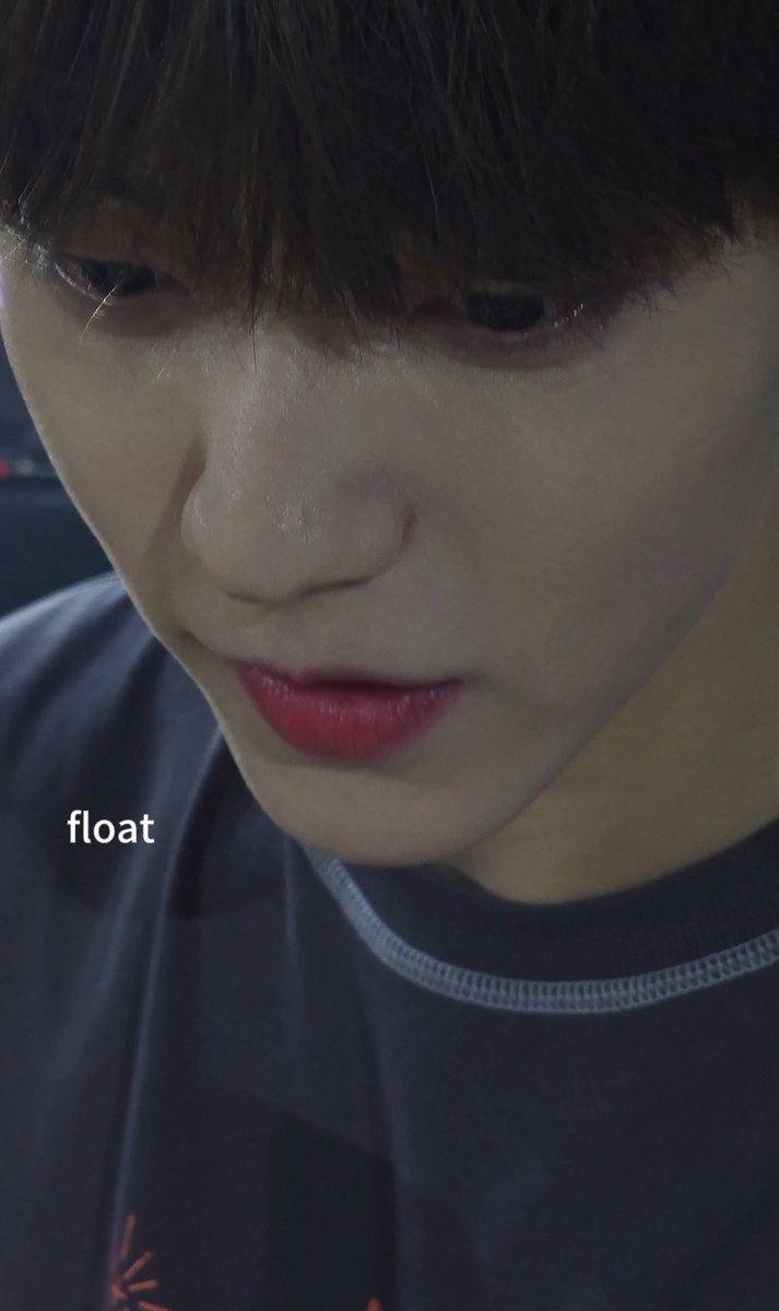 FloatConscious1's tweet photo. #수빈 #SOOBIN 
#TXT_SOOBIN https://t.co/7CcrwJjzQ4