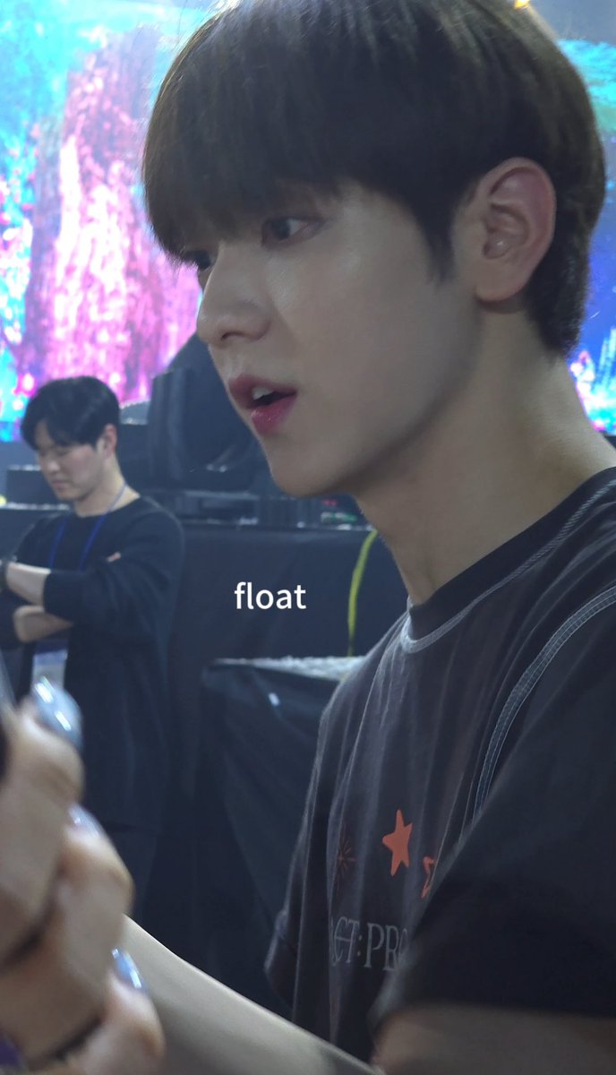 FloatConscious1's tweet photo. #수빈 #SOOBIN 
#TXT_SOOBIN https://t.co/7CcrwJjzQ4