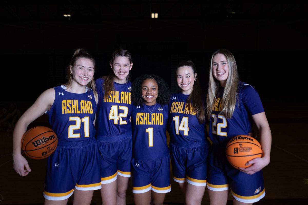 𝐂𝐋𝐀𝐒𝐒 𝐎𝐅 𝟐𝟎𝟐𝟒🎓🏀
Macy, Annie, Savaya, Erin, Molly, THANK YOU for your commitment to our program! You left a legacy here in Ashland! Big things are up next for these 5! 𝗖𝗢𝗡𝗚𝗥𝗔𝗧𝗦 𝗚𝗥𝗔𝗗𝗦!!!