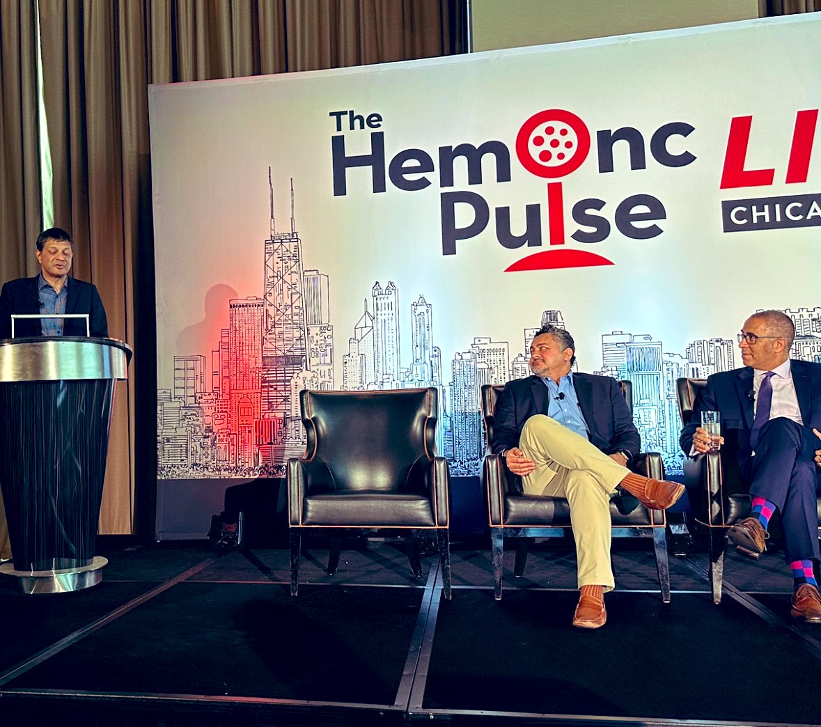 #HOPLive24 #HemOnc Pulse @chadinabhan | Truly wonderful to get to hear Prof @VincentRK leading a cutting edge panel #UnansweredQuestions in #mmsm with @szusmani @Rfonsi1 @szusmani & @AaronGoodman33 | @sanamloghavi @Daver_Leukemia @HannahGoulart @HimaglobinA @mpdrc #MRD #mmsm