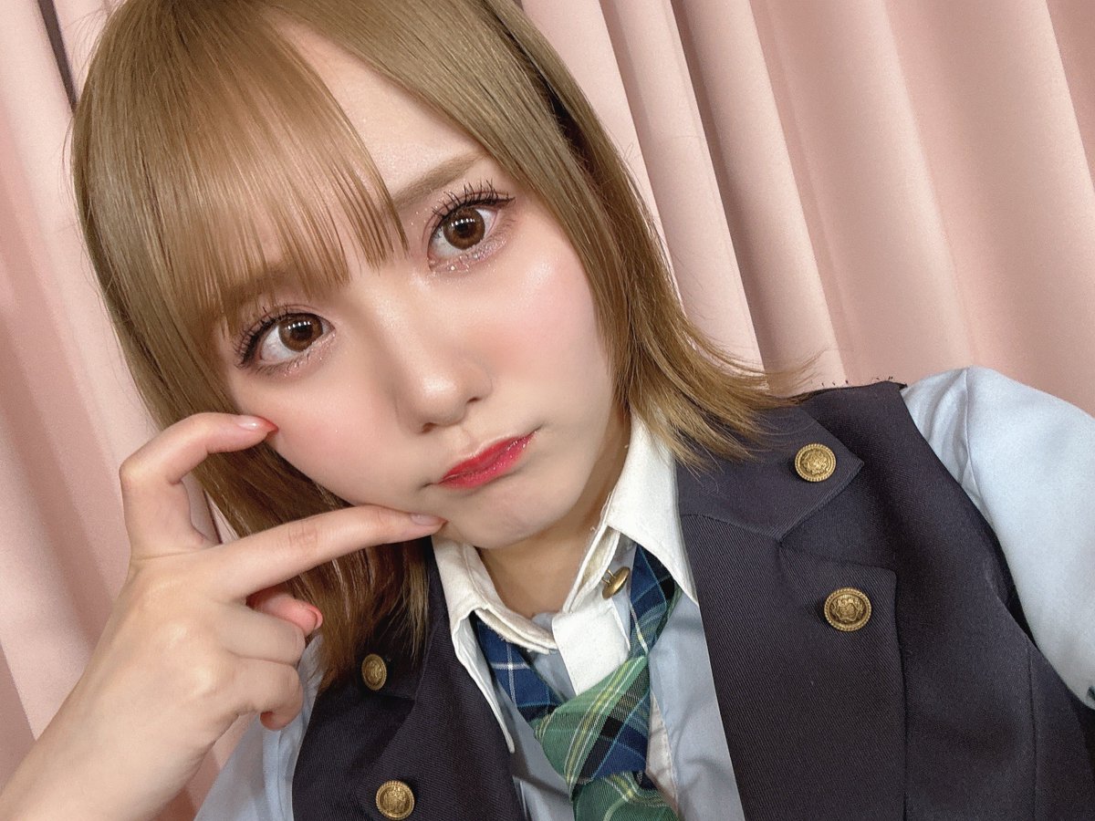48manaka_16's tweet photo. 僕の太陽公演ありがたぐちでした！🌞
2日間4公演久々の感じで
すごい熱かったですねーー☺️✊🏻

今日は5/4だったので54作りました https://t.co/Hs4UQqevAj