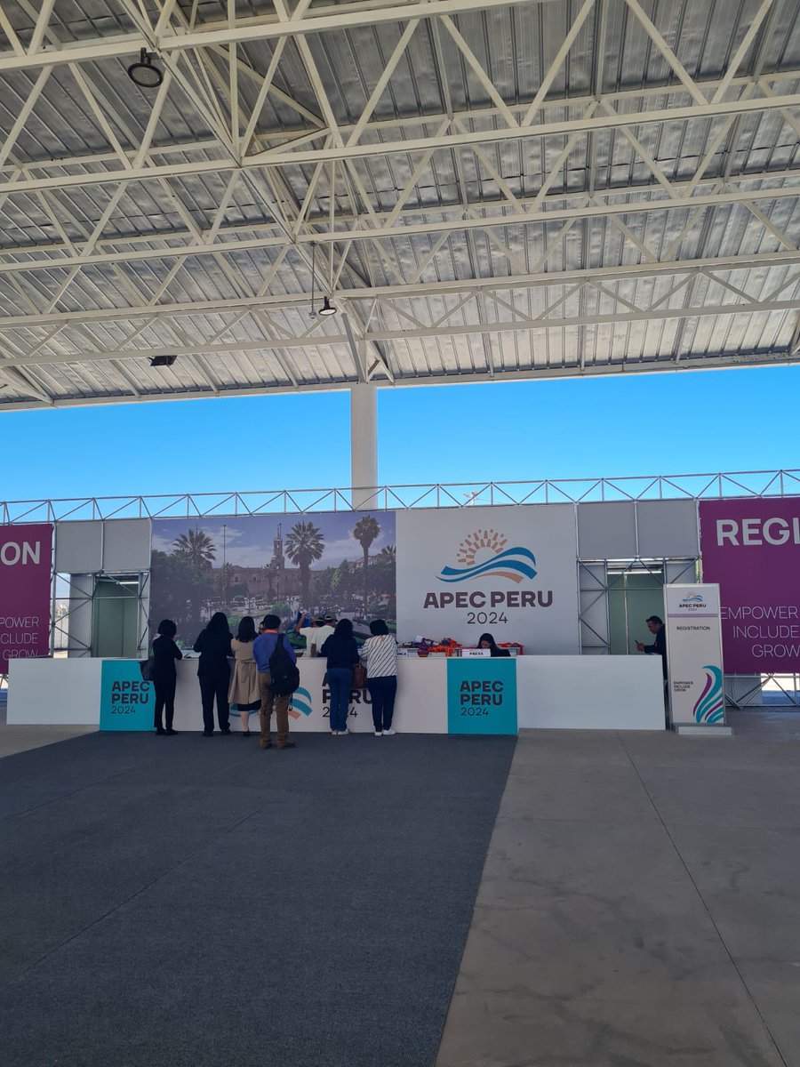 Hola! 👋 We are here at the Cerro Juli Convention Center where the second cluster of #APECPeru2024 meetings will be held over the next few weeks. Check out the gorgeous blue skies and sights around the meeting space! @apecperu