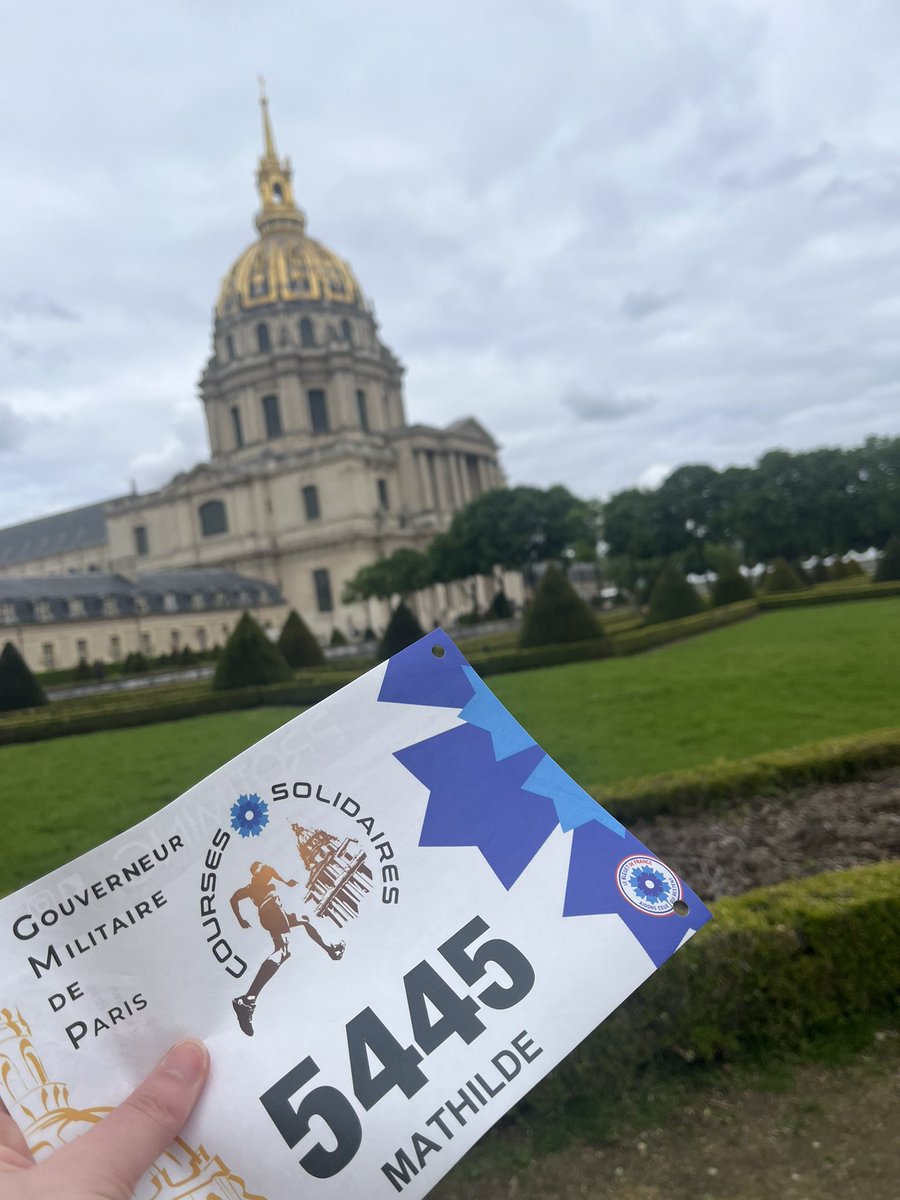 Mathildegzvr's tweet image. Premier dossard pour nos militaires blessés et les familles des soldats tombés au front ! 
À demain pour le @BleuetFrance