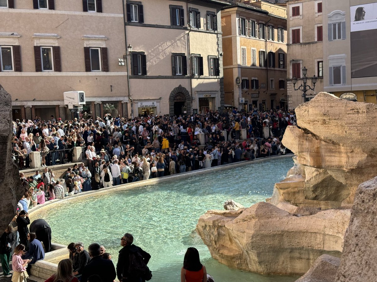 Waiting for God-ot Trevi fountains.