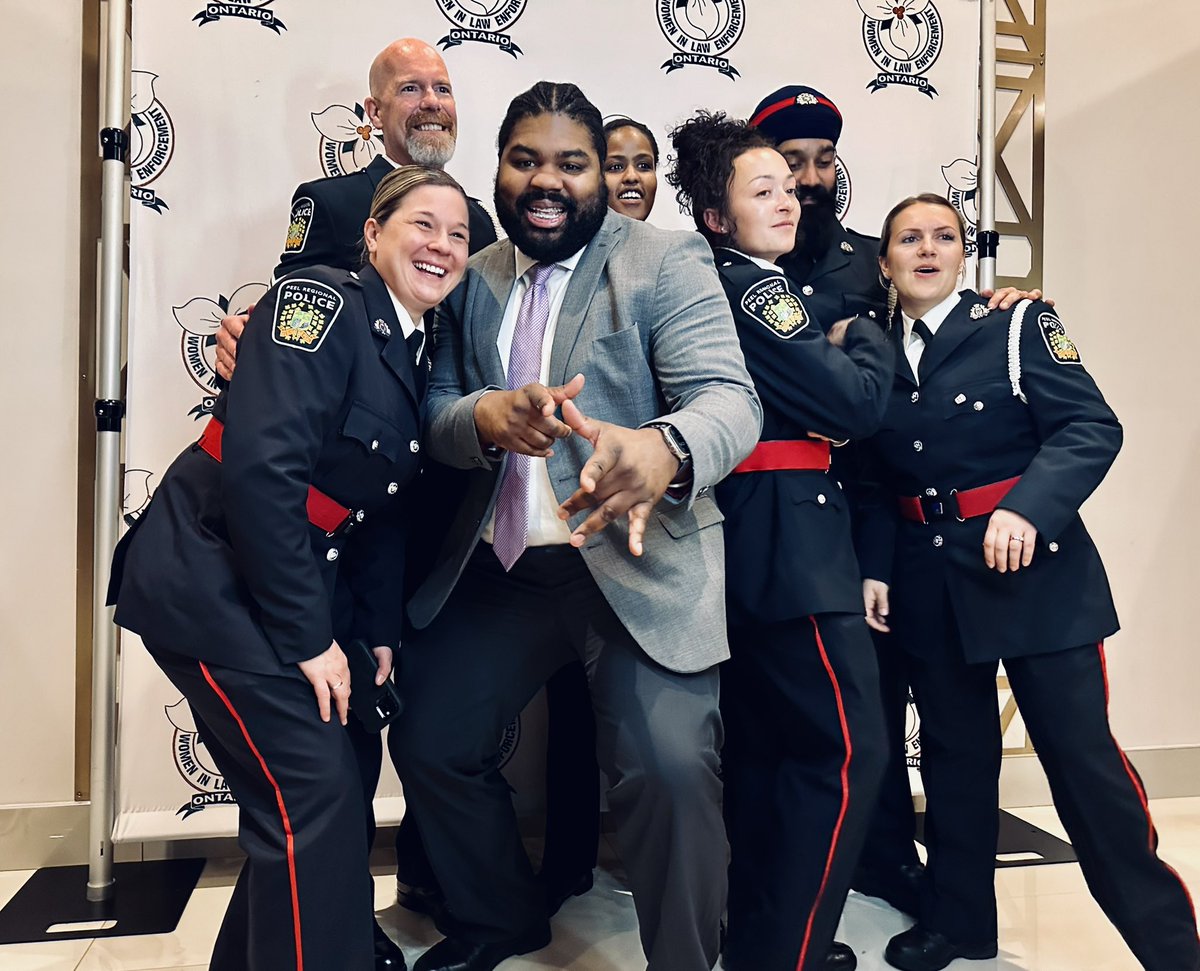 A wonderful & inspiring evening last night at the @OWLECanada Annual Gala. We #celebrated the incredible #achievements of #women who have had a significant impact on the profession. Congratulations to all recipients, including many of @PeelPolice’s own. #owleawards2024