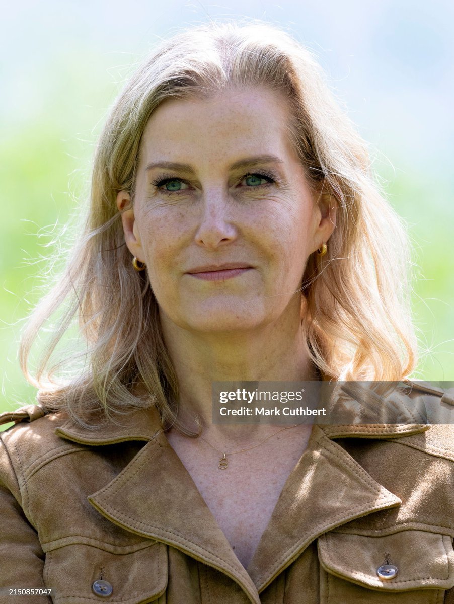 ✨ One more gorgeous photo of The Duchess of Edinburgh attending RWHS - Day 4 💚🐎

📸Mark Cuthbert/Getty