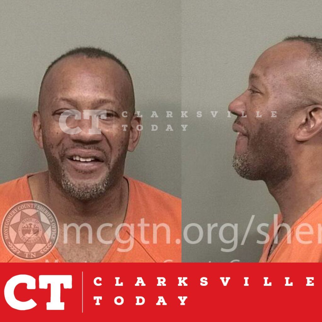 #ClarksvilleToday: Michael Young punches girlfriend while she’s on the toilet during argument
clarksvilletoday.com/local-news-now…
#ClarksvilleTN #ClarksvilleFirst #VisitClarksvilleTN