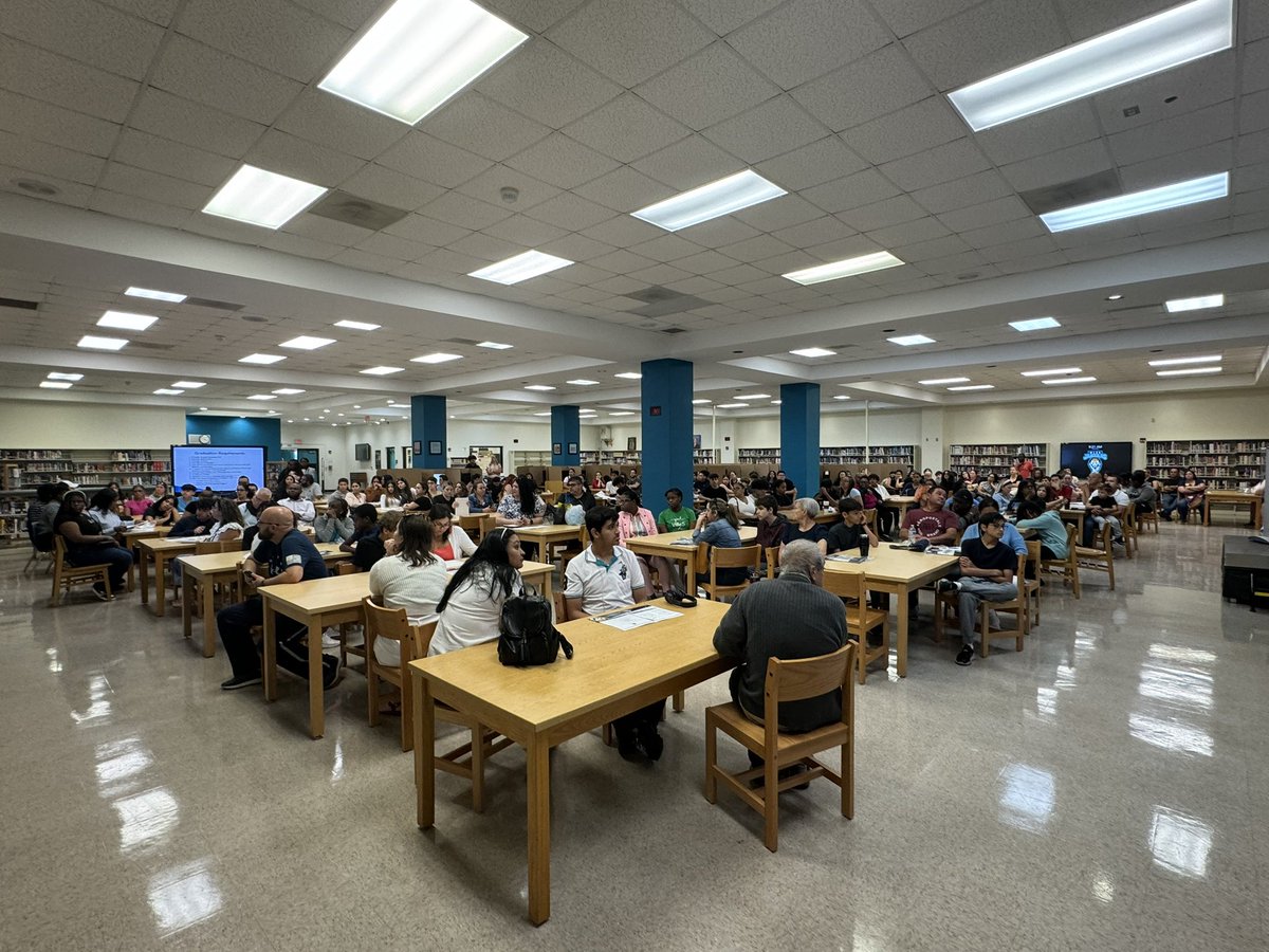 New Student Orientation Jaguar Kickoff for new AOIT students! @MLECJaguars @MLECPrin @CTEMiami @NAFMiami @NAFCareerAcads @mlecITclub @TricheEugene