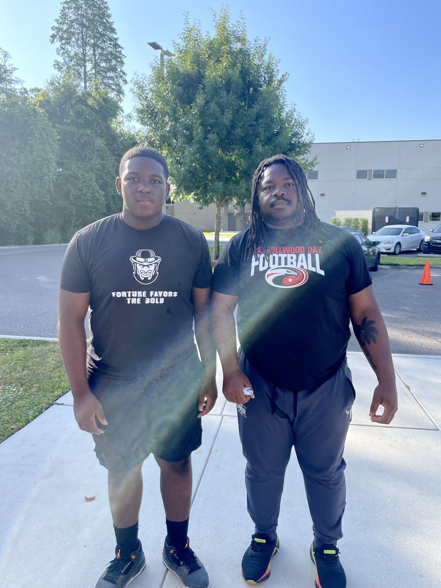 I got chance to see my new teammate’s and coaches today at Carrollwood Day School spring practice this morning. I can’t wait to get started with them. ⚫️🔴⚫️🔴 @MarshallMcDuf14 @BayAreaLAB @BigPlayRay50