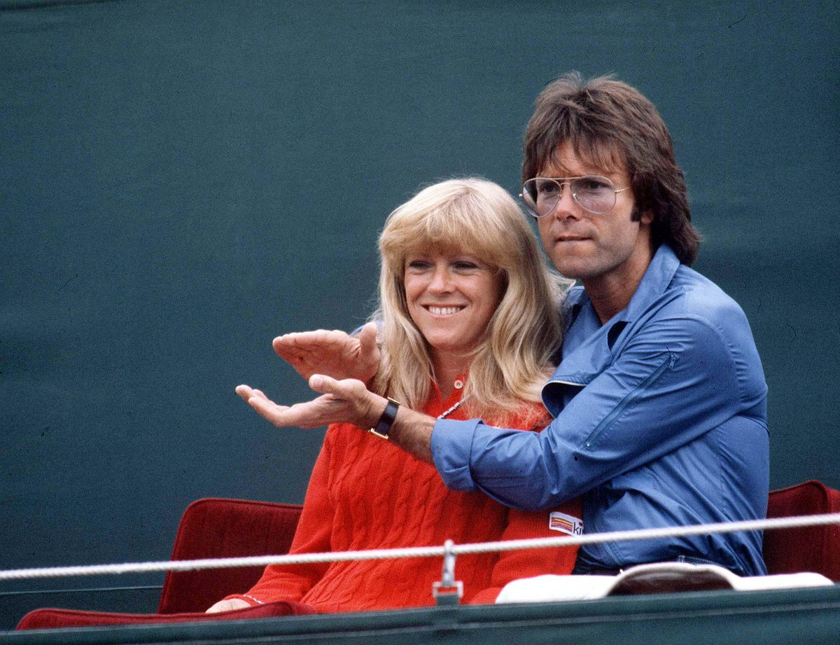 In 1982 Tennis star Sue Barker dated Cliff Richard. She was unseeded the whole year