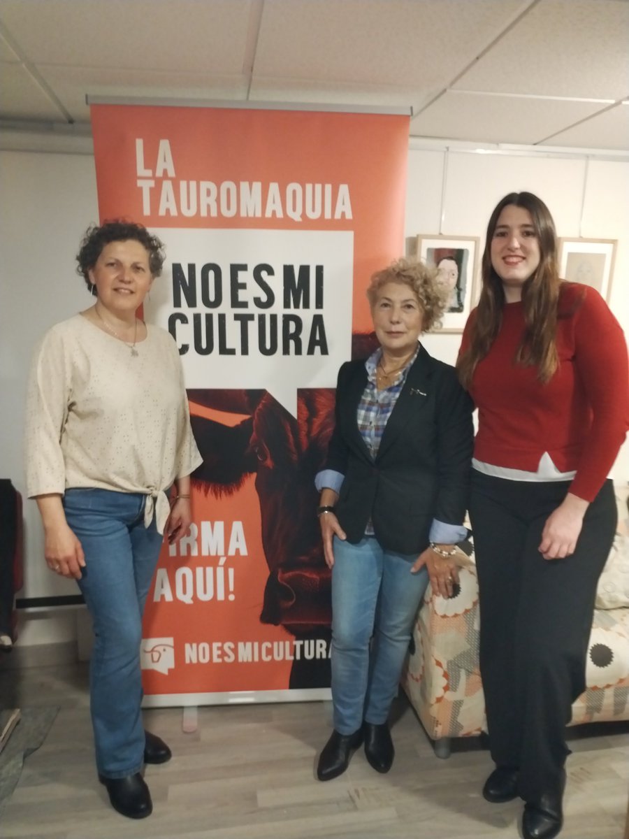 Desde el principio hemos apoyado la ILP #NoEsMiCultura y hoy estamos en su presentación en Xixón
