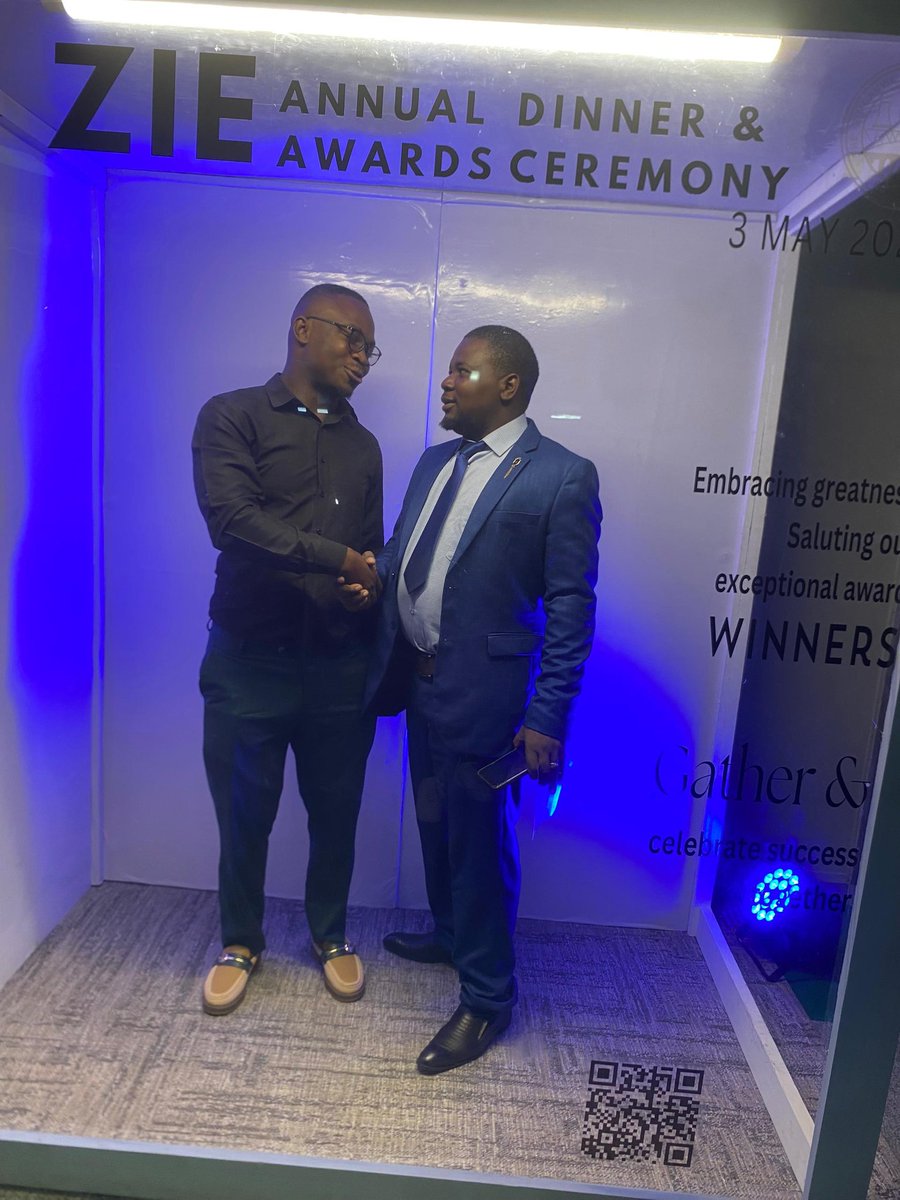 Leo_25_xi's tweet photo. Brilliant minds behind the scenes, fusing mechanics, electronics, and programming magic.Engineers, make the impossible possible. This Mechatronics expertise and dedication deserve the utmost appreciation. #ZIEannualawards  #MECHATRONICSENGINEERING #zimbabweinstitutionofengineers https://t.co/46nAPFEn5Y