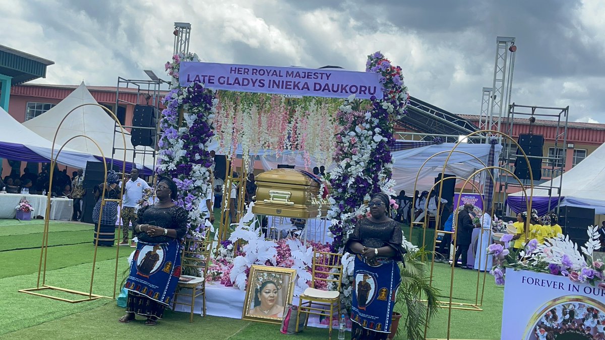 Today in Nembe, Bayelsa State, I joined other Bayelsans and Nigerians for the funeral service of Her Royal Majesty Queen Gladys Inieka Daukoru, wife of King Edmund Daukoru, Amanyanabo of Nembe Kingdom. Her Majesty lived a virtuous life of impact and service, promoting peace and…