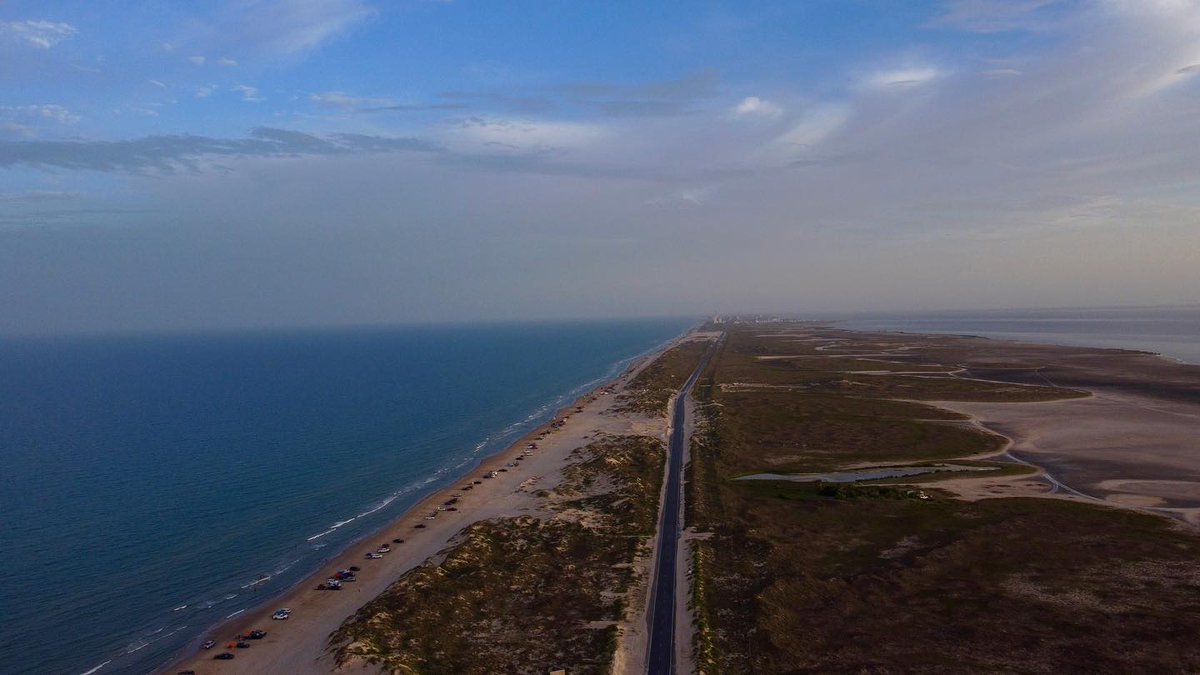 Lost in the dunes of South Padre, where the end of the road turns our beach into distant, alien-like world scenery 🪐 May the force be with you as you explore the unknown of our own backyard!

📸 : sfilm.s
#SoPadre #TexasBestBeach #MayThe4th