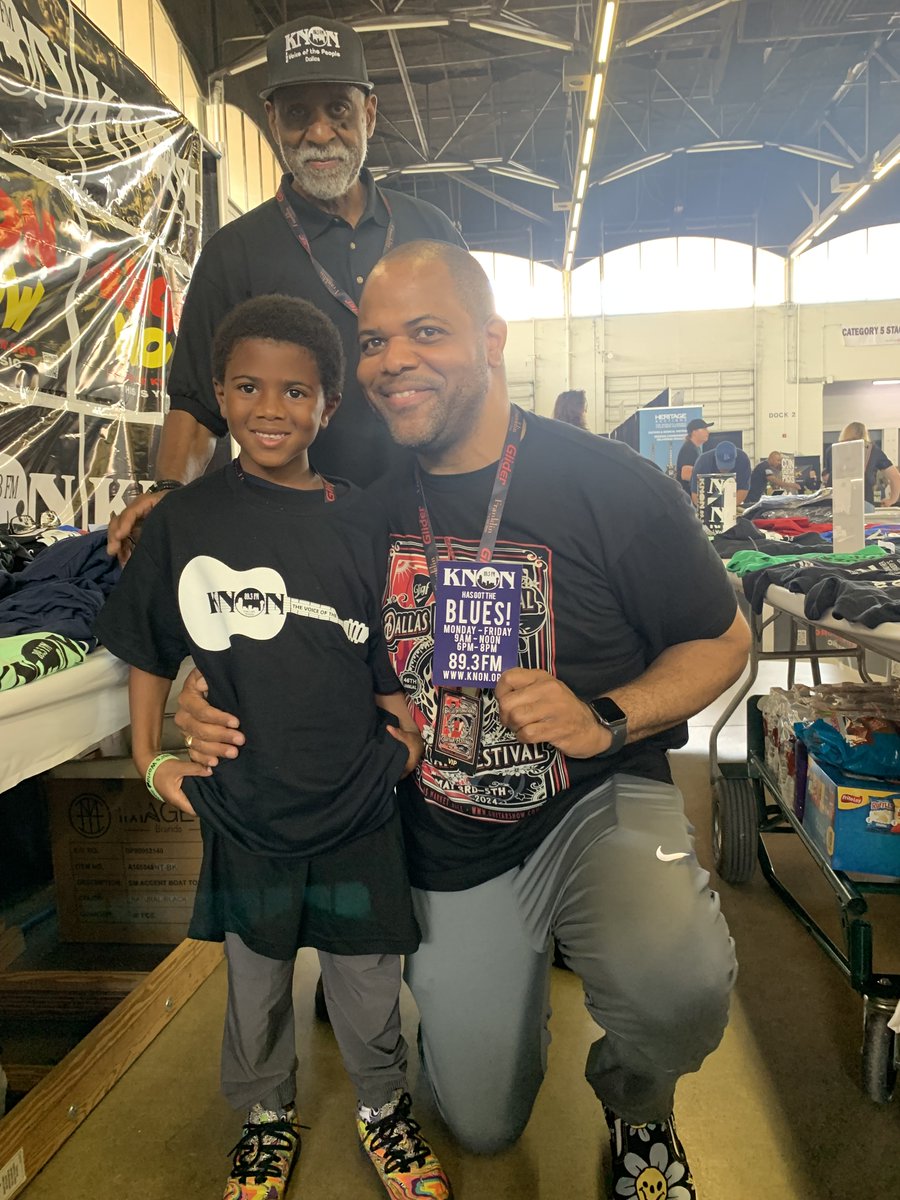 Mayor stopped by the KNON Booth at the Guitar Festival yesterday! He got our new KNON Guitar shirt for his son. In this photo: Jimbro from Cajun Zydeco Music Party, Dallas Mayor @Johnson4Dallas, Mayor's son and Jammin Andy from Thursday Mornings Blues and Southern Soul show.