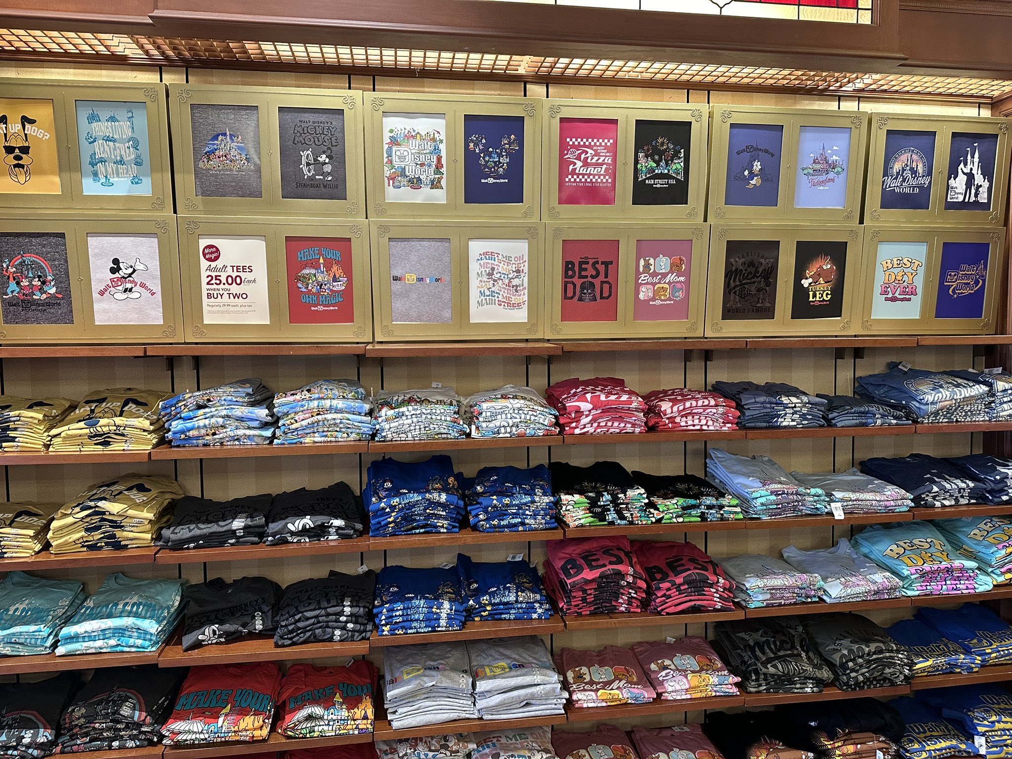 00s Magic Kingdom マジックキングダム 大集合 Tシャツ XXL 00s Magic Kingdom マジックキングダム 大集合 Tシャツ XXL