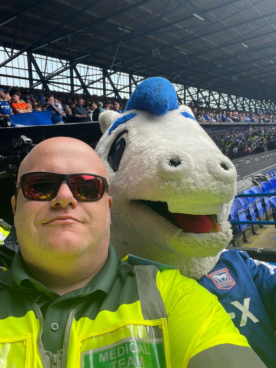 Thank you @StuartWhitingUK for this celebratory ‘view from here’ pic from Portman Road, aka #ITFC. He’s the one on the left.