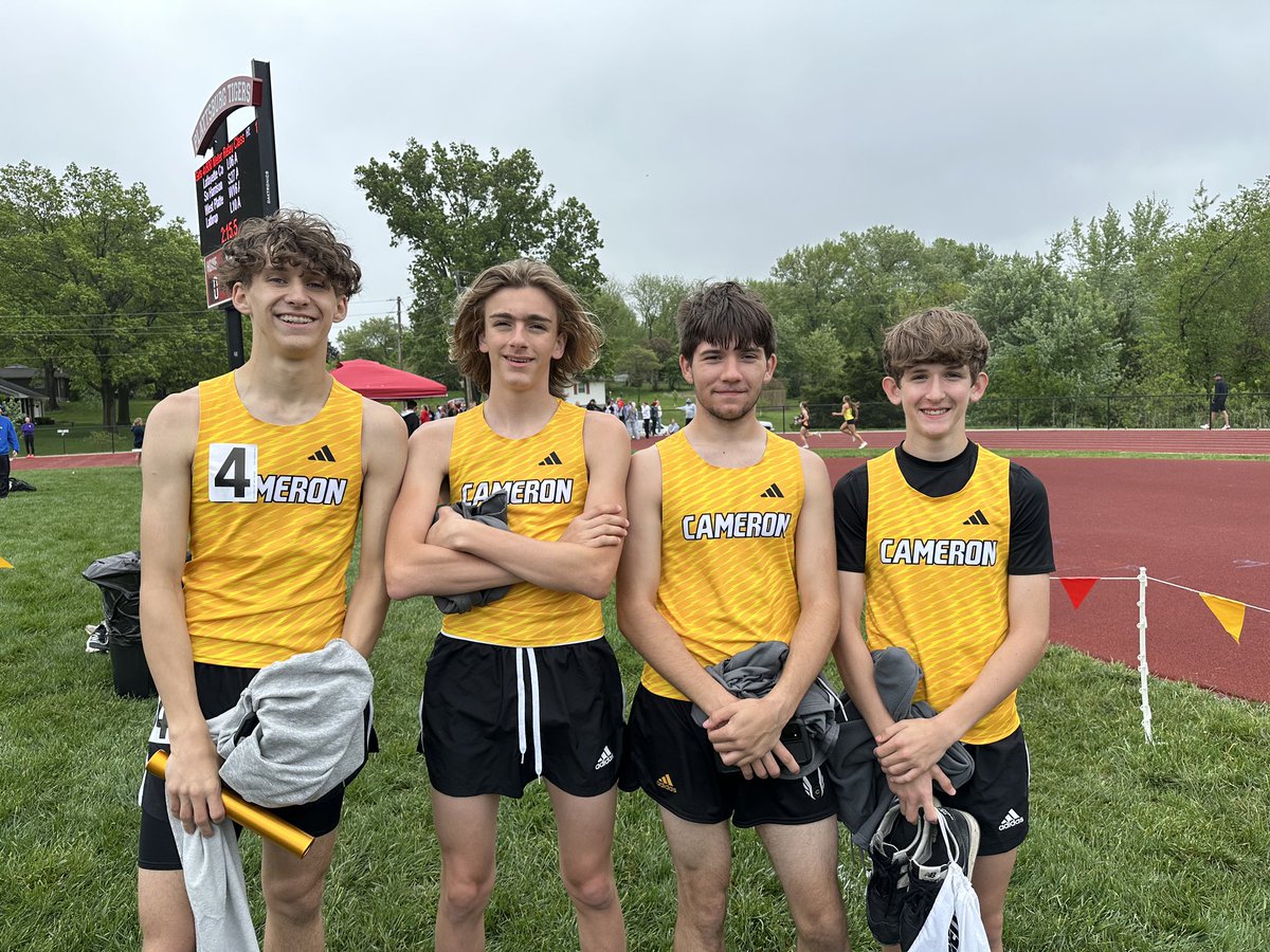 The 4x800 relay squad of Wilson, Hallberg, Burkhart and Henry finishes 3rd to qualify for Sectionals next weekend! #TurnAndBurn 🥉