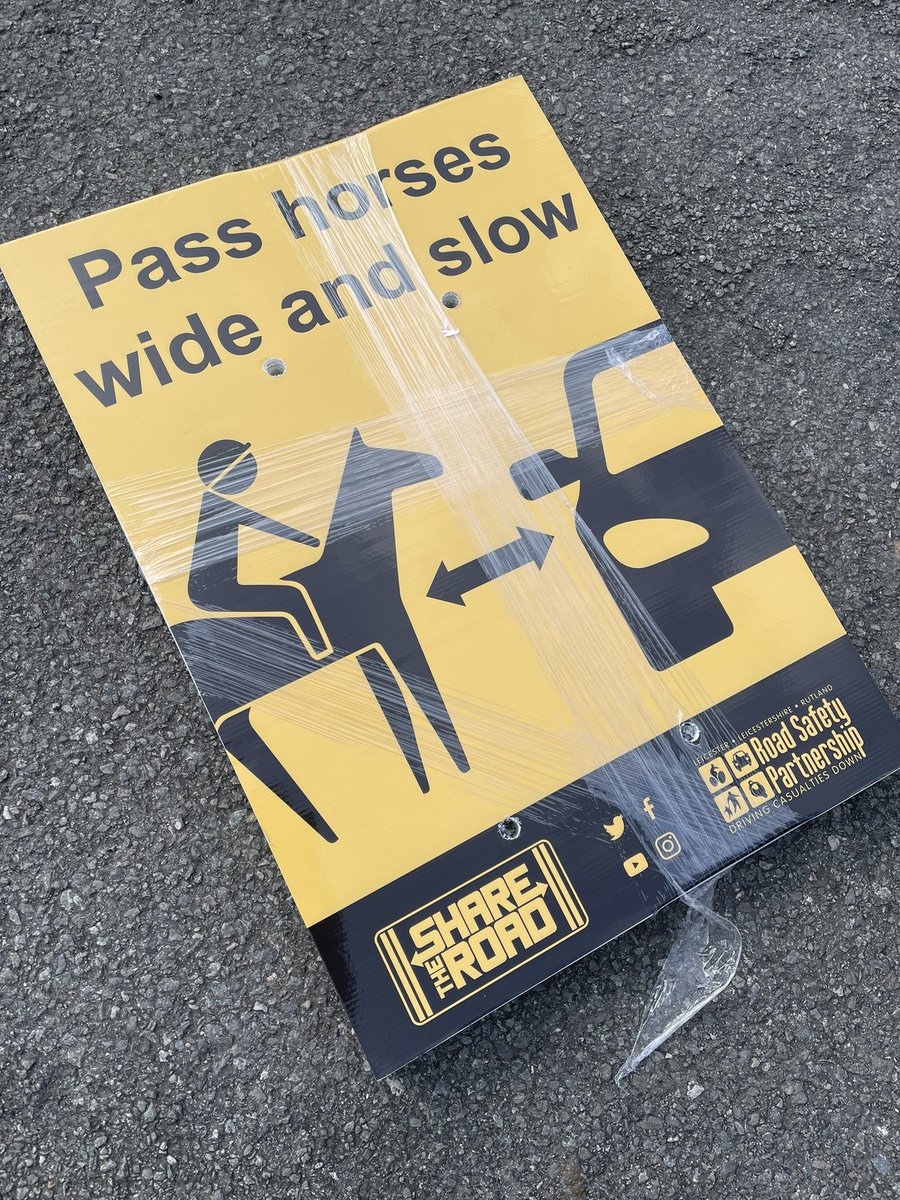 What a glorious day! PNC and Systems training completed at @RoadSafeLeics @LeicsPoliceRPU. Remember @BritishHorse #passwideandslow and slow down on urban roads #speedkills, lets bring down fatalities on the network ⬇️
