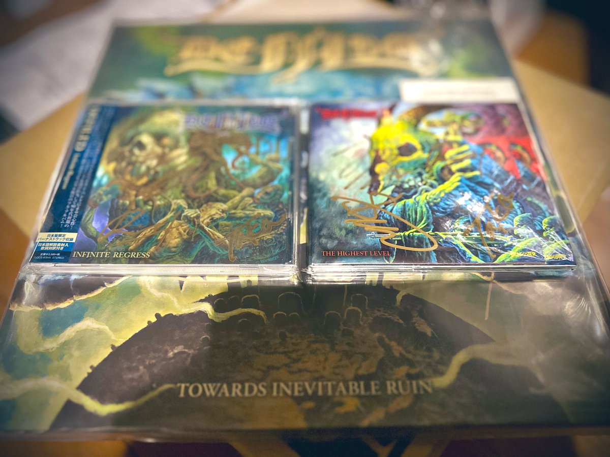 Samael97245196's tweet image. 昨年のVADER来日からほぼ1年ぶりにDEFILEDを念願のアースダムで観れました🔥我が国🇯🇵のデスメタルレジェンドからサインをいただき感謝🙏
ご対応いただき、ありがとうございました😆

#DEFILED
#DEATHMETAL