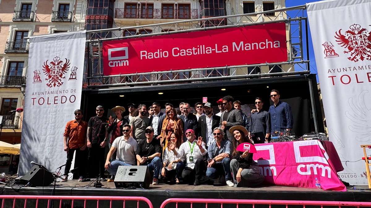 Yoikol / Juan A. Lorente (@yoikol) on Twitter photo Presentando #LaRadioDeLosFestivales > @radioclm_es apoyando a los festivales de CLM 📷 cmmedia.es/informacion-co…
El Aperitindie
Indomables
<a href="/VinaRockOficial/">ViñaRock</a>
<a href="/vid_festival/">El Vid 🍇</a>
<a href="/TSpringFestival/">Talavera Spring</a>
<a href="/traskarock/">Traskarock Festival</a>
<a href="/FdelosSentidos/">Festival de los Sentidos</a>
Antorchas
<a href="/zeporockfest/">Zeporock Festival</a>
<a href="/EstivalCuenca/">Estival Cuenca</a>
Real Gana
<a href="/oasissound_/">Oasis Sound</a> Presentando #LaRadioDeLosFestivales > @radioclm_es apoyando a los festivales de CLM 📷 cmmedia.es/informacion-co…
El Aperitindie
Indomables
<a href="/VinaRockOficial/">ViñaRock</a>
<a href="/vid_festival/">El Vid 🍇</a>
<a href="/TSpringFestival/">Talavera Spring</a>
<a href="/traskarock/">Traskarock Festival</a>
<a href="/FdelosSentidos/">Festival de los Sentidos</a>
Antorchas
<a href="/zeporockfest/">Zeporock Festival</a>
<a href="/EstivalCuenca/">Estival Cuenca</a>
Real Gana
<a href="/oasissound_/">Oasis Sound</a>
