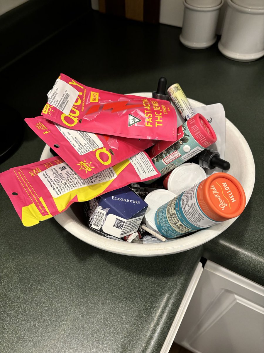 I’m like the damn cobbler with bad shoes. Gotta get to ⁦<a href="/GoldenGreensPC/">GoldenGreensDispo</a>⁩ to replenish my pre-rolls from ⁦<a href="/grasshopprfarms/">grasshopperfarms</a>⁩ ⁦<a href="/GrownRogue/">Grown Rogue</a>⁩