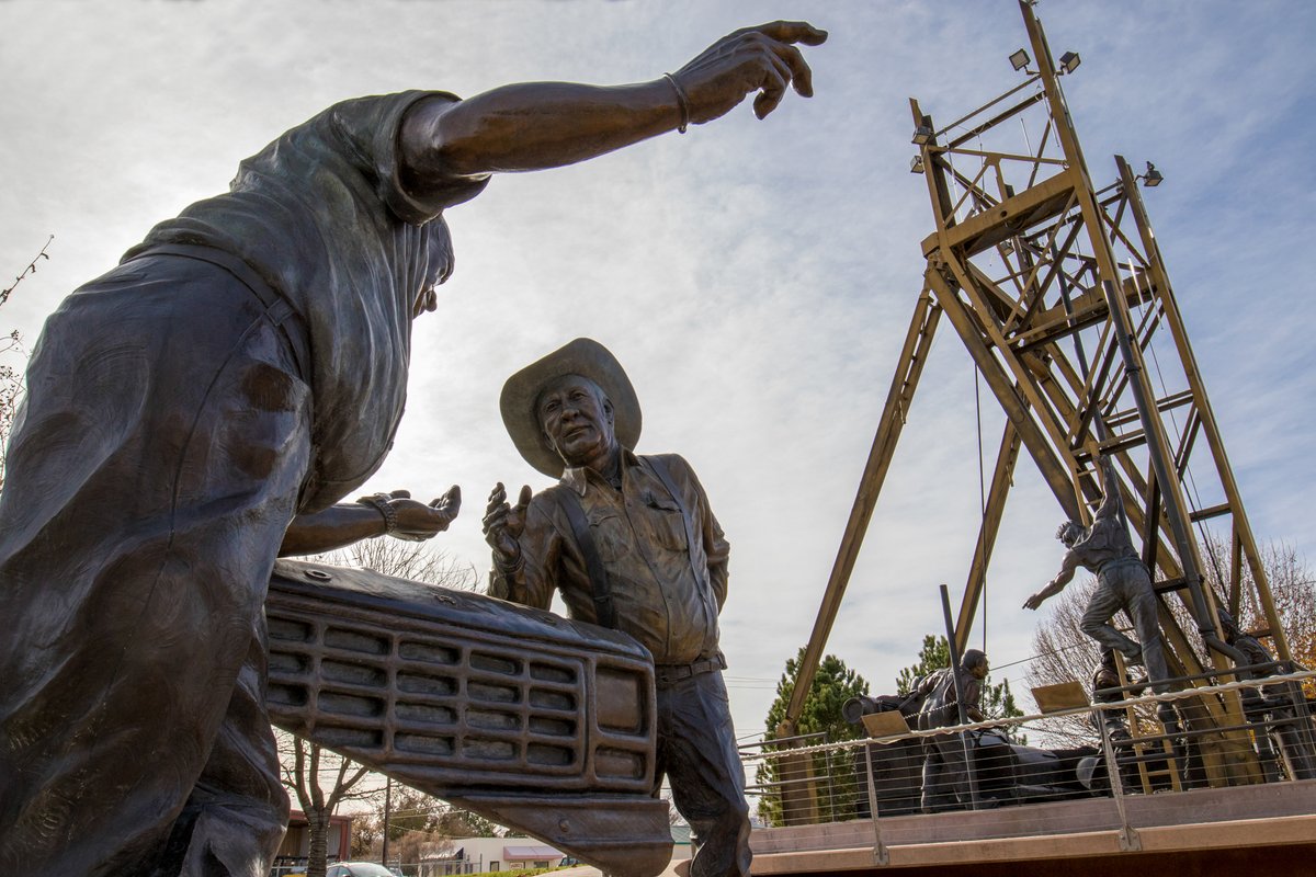 Meet the bronzed giants of downtown Artesia, standing tall as a symbol of traditions that sculpted this charming southeastern town!
#NewMexicoTrue
bit.ly/3JcQ6qP