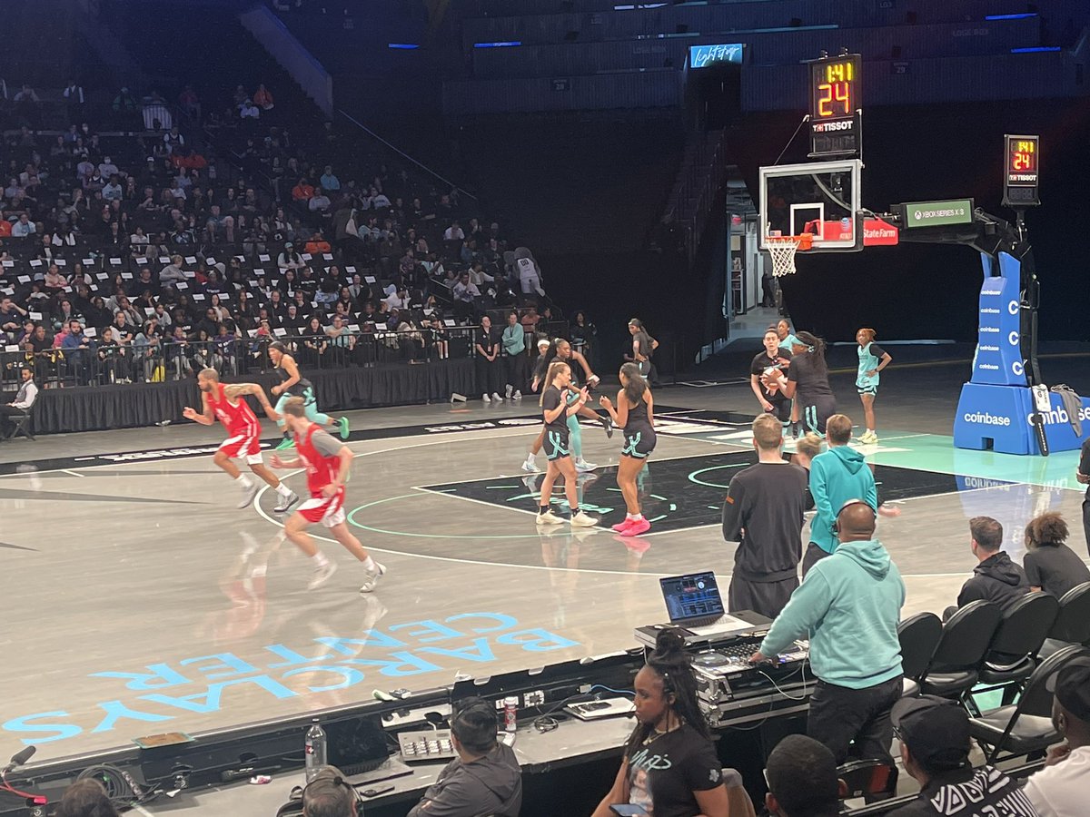 Back at it:
#WNBA #LightItUpNYL