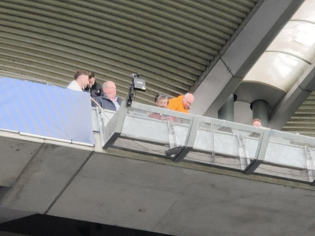 Not a bad spot <a href="/LennieNewman1/">Lennie Newman</a> and <a href="/GrahamMcKechnie/">Graham McKechnie</a> to watch the game COYS 💚🖤💛🥳