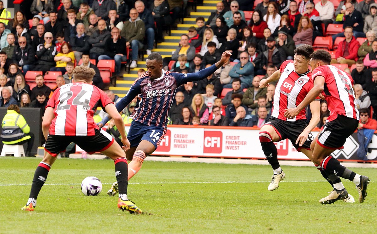 100 - Sheffield est la première équipe à encaisser au moins 100 buts en 1re division anglaise à 20 clubs depuis Leicester en 1908/09 (102 au total). Passoire. #SHUNFO