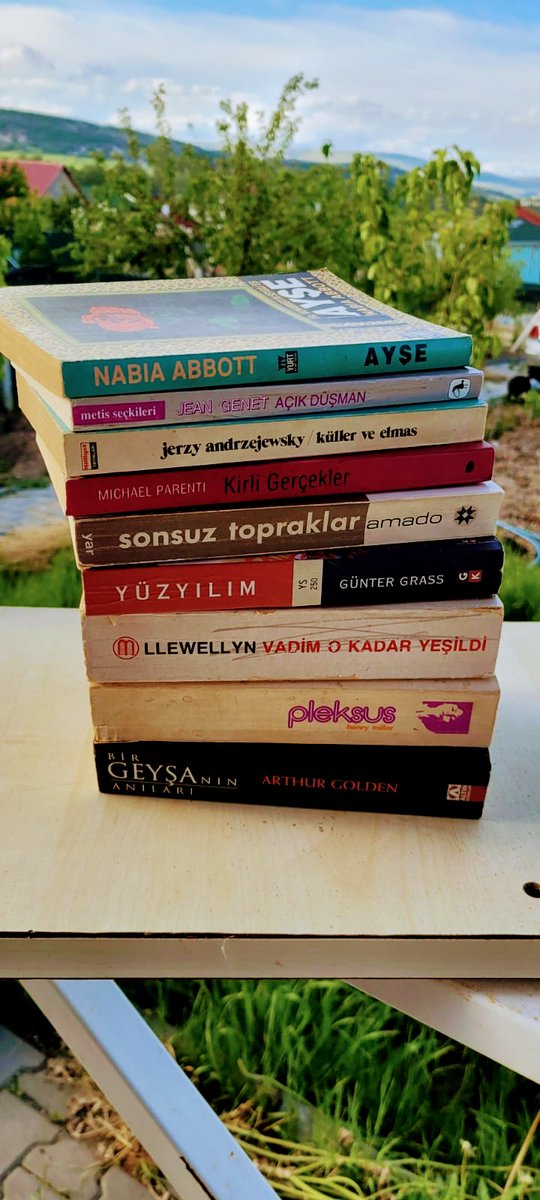 #AnkaraKitapFuarı #SahafKitapları ve #Empusyon @froggprincee tavsiyesi ile aldım ilk aldığım kitap oldu, heyecanla okuyacağım🤩📚✨🌿