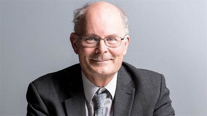 If you listen to anyone, listen to him👇 Cuts through the spin, the lies and explains the facts so clearly that you cannot fail to understand. And he has the stamina of an elite athlete. Politicians would do well to heed his analysis. #ProfSirJohnCurtice Statistician and treasure