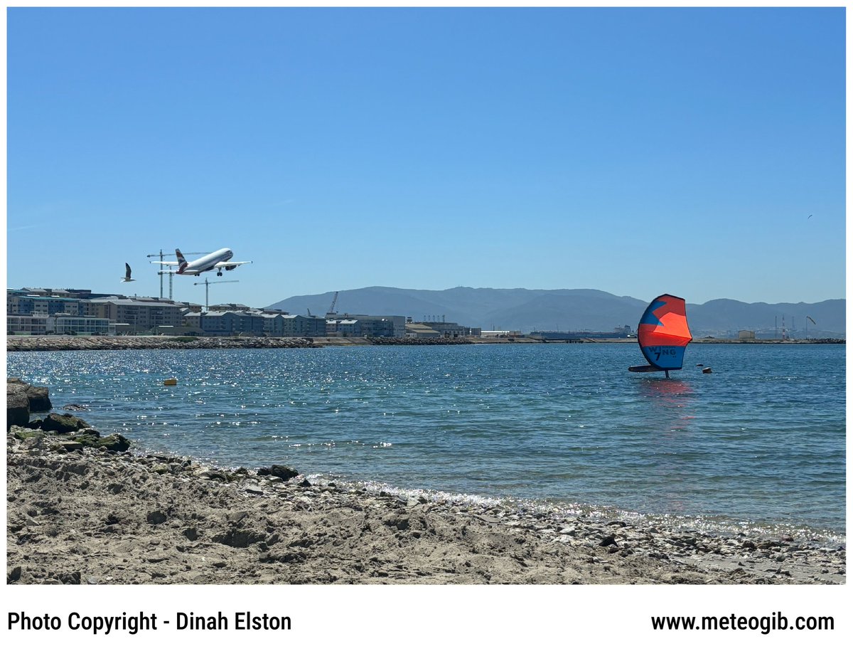 #Gibraltar - 04/05 - this afternoon's #BA taking off on this lovely sunny and warm Spring day - photo thanks to MeteoGib follower Dinah Elston.